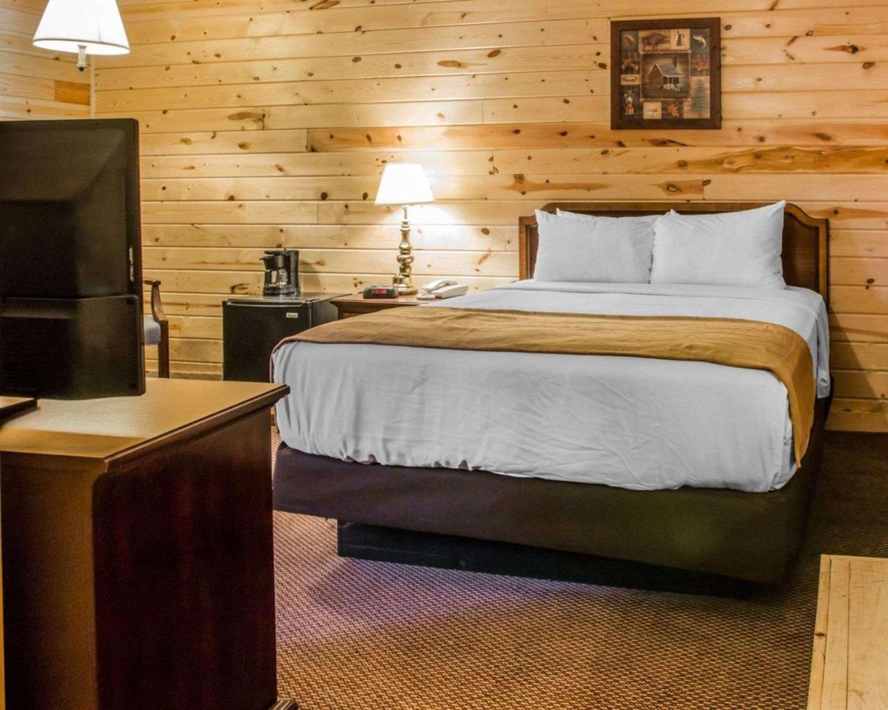 Econo Lodge Bayview Mackinaw City Εξωτερικό φωτογραφία